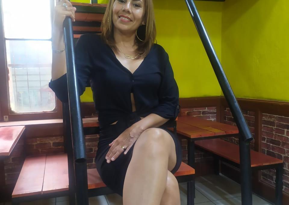 Ambar_Esquisite
