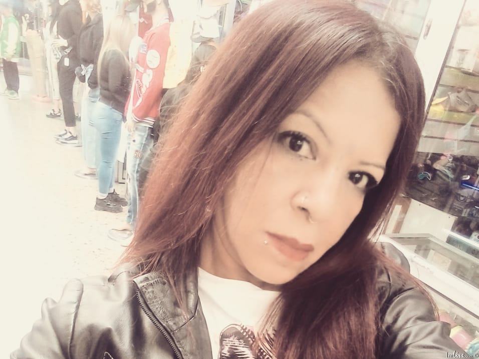 Anissia_Axinia70