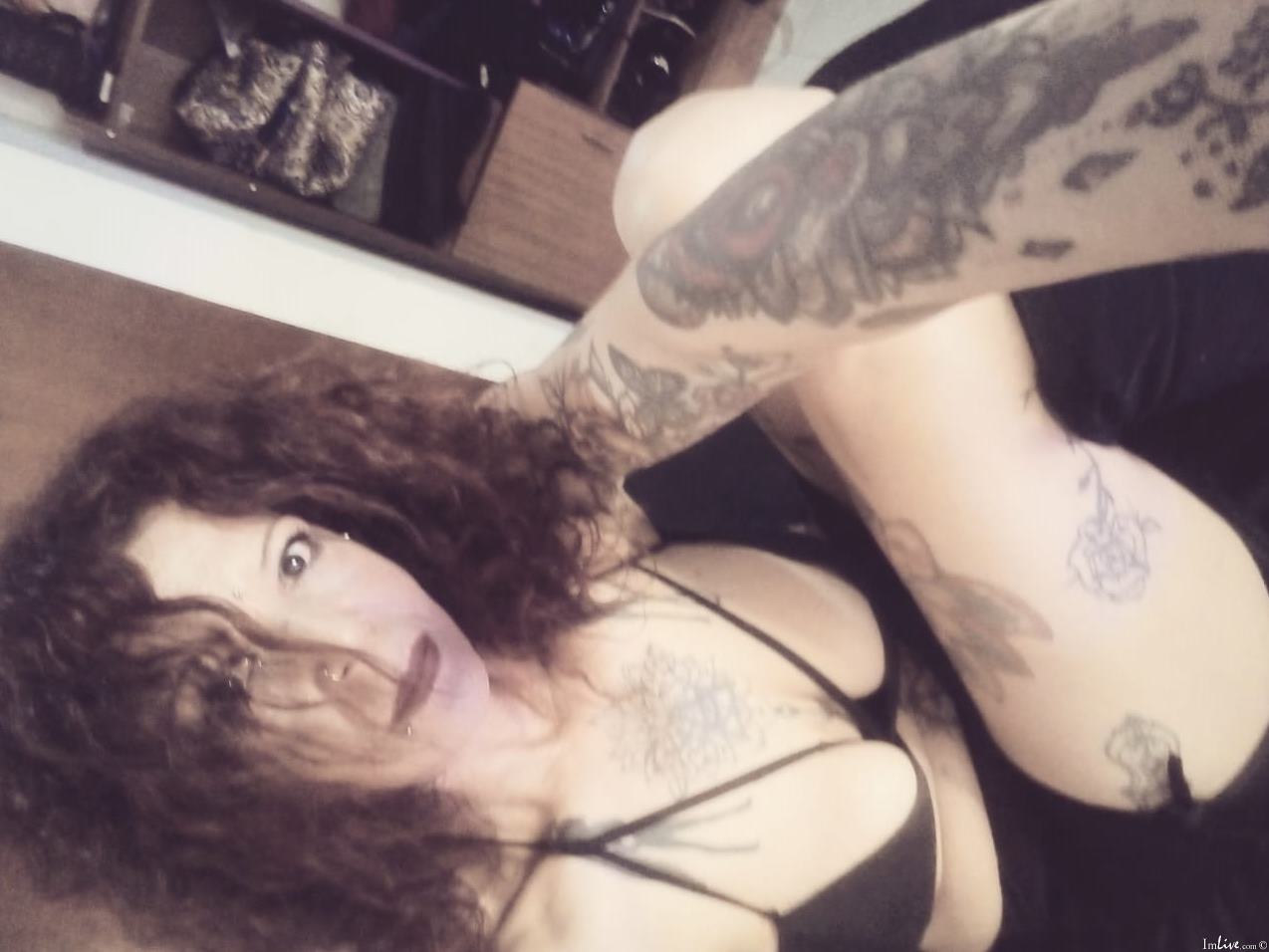 Axxy_Anny