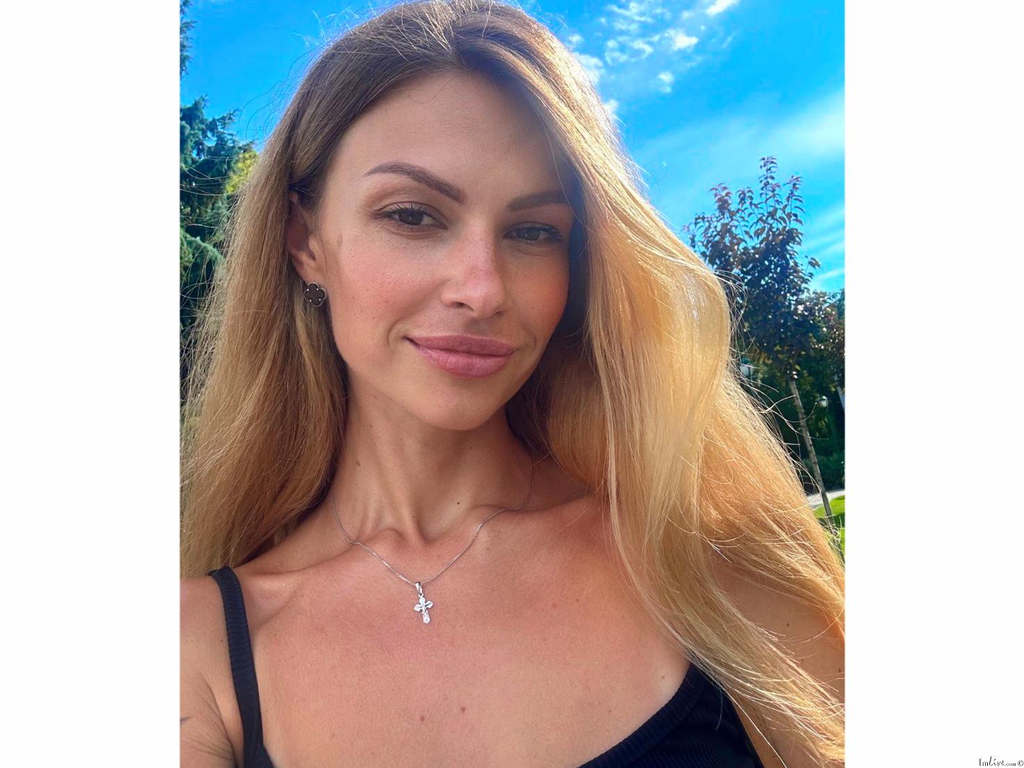 BlondySecret