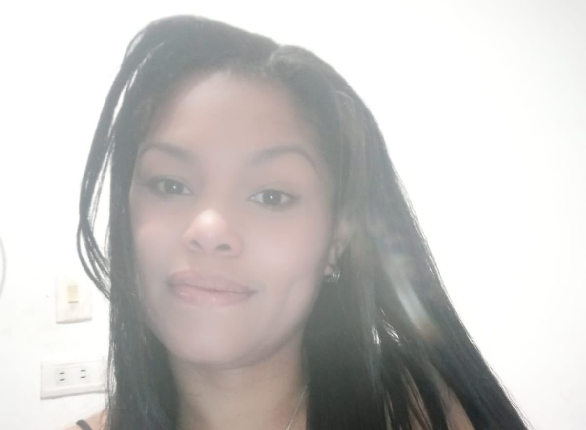 Isaa_Hot