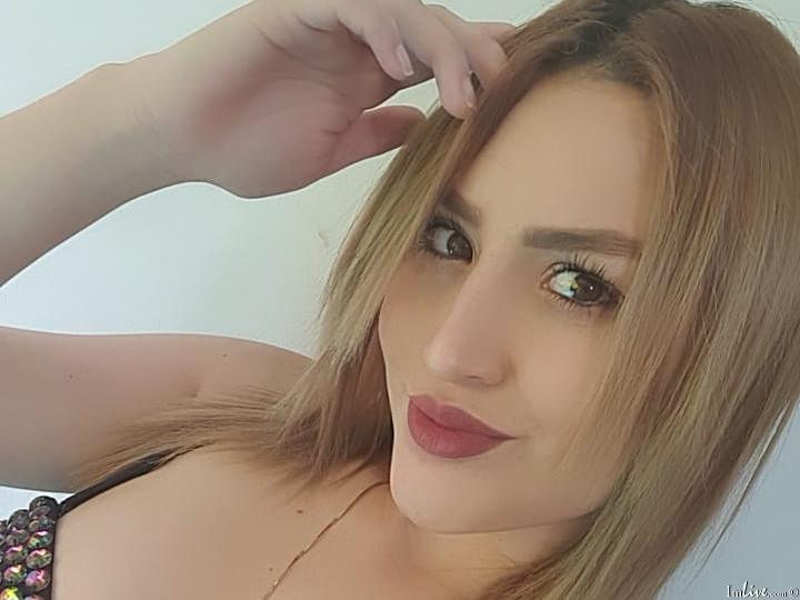 Mia_Scarlett