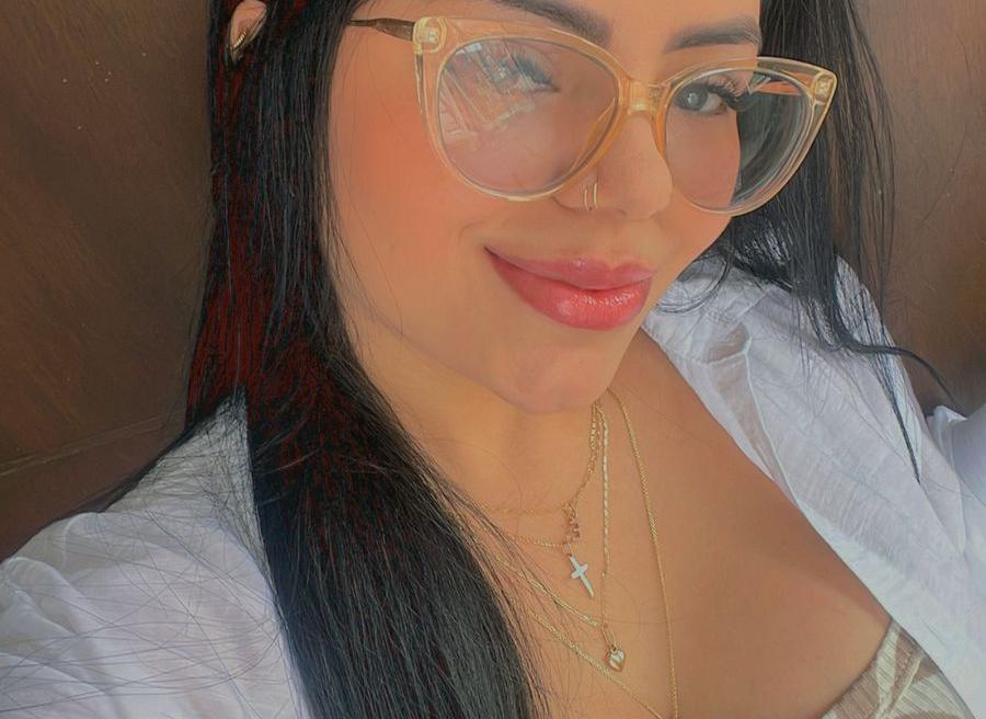 Mia_Young1