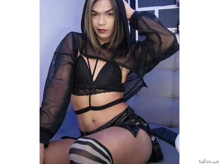 Ms_Zoehans