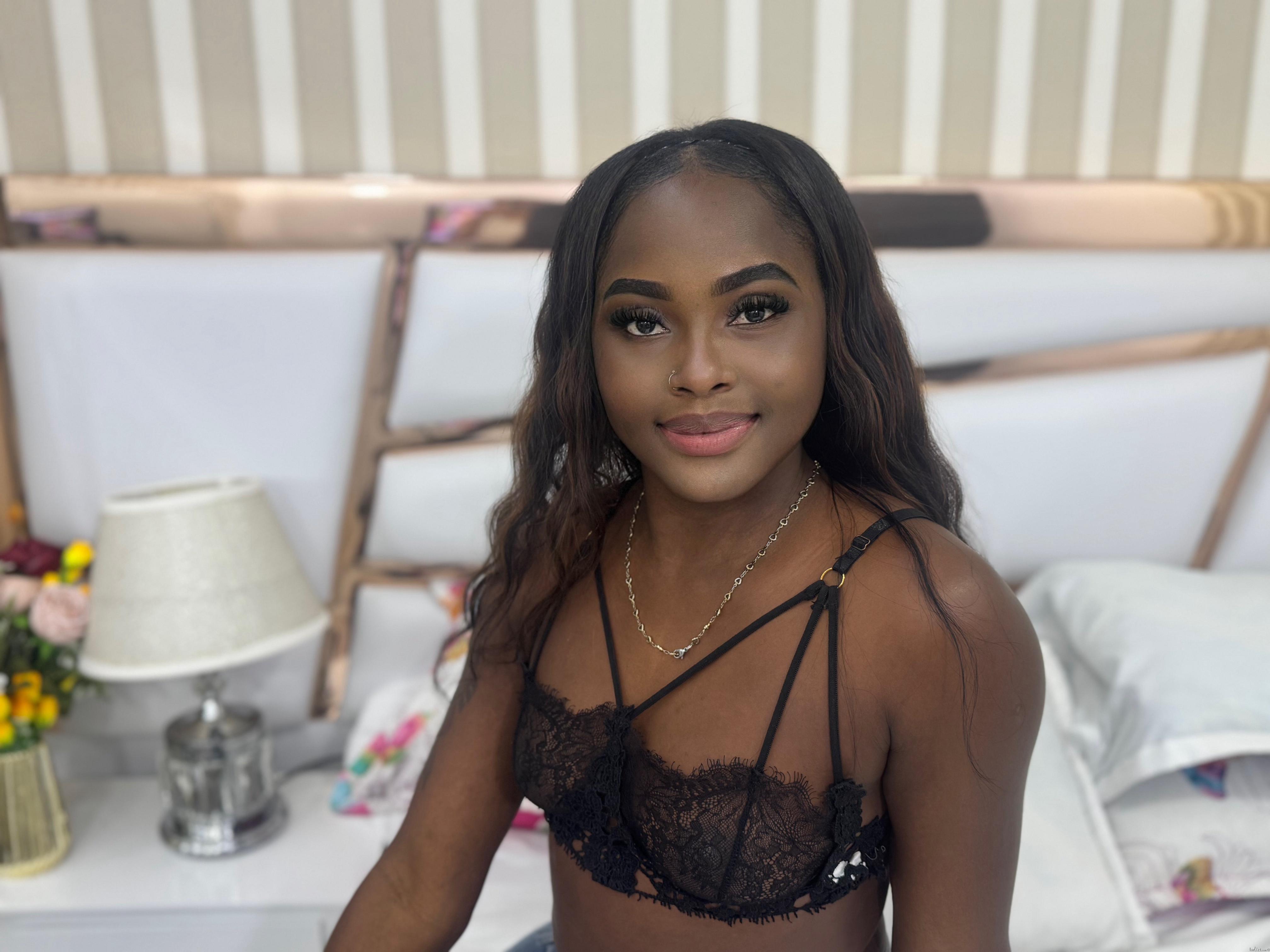 NahomiHamilton1