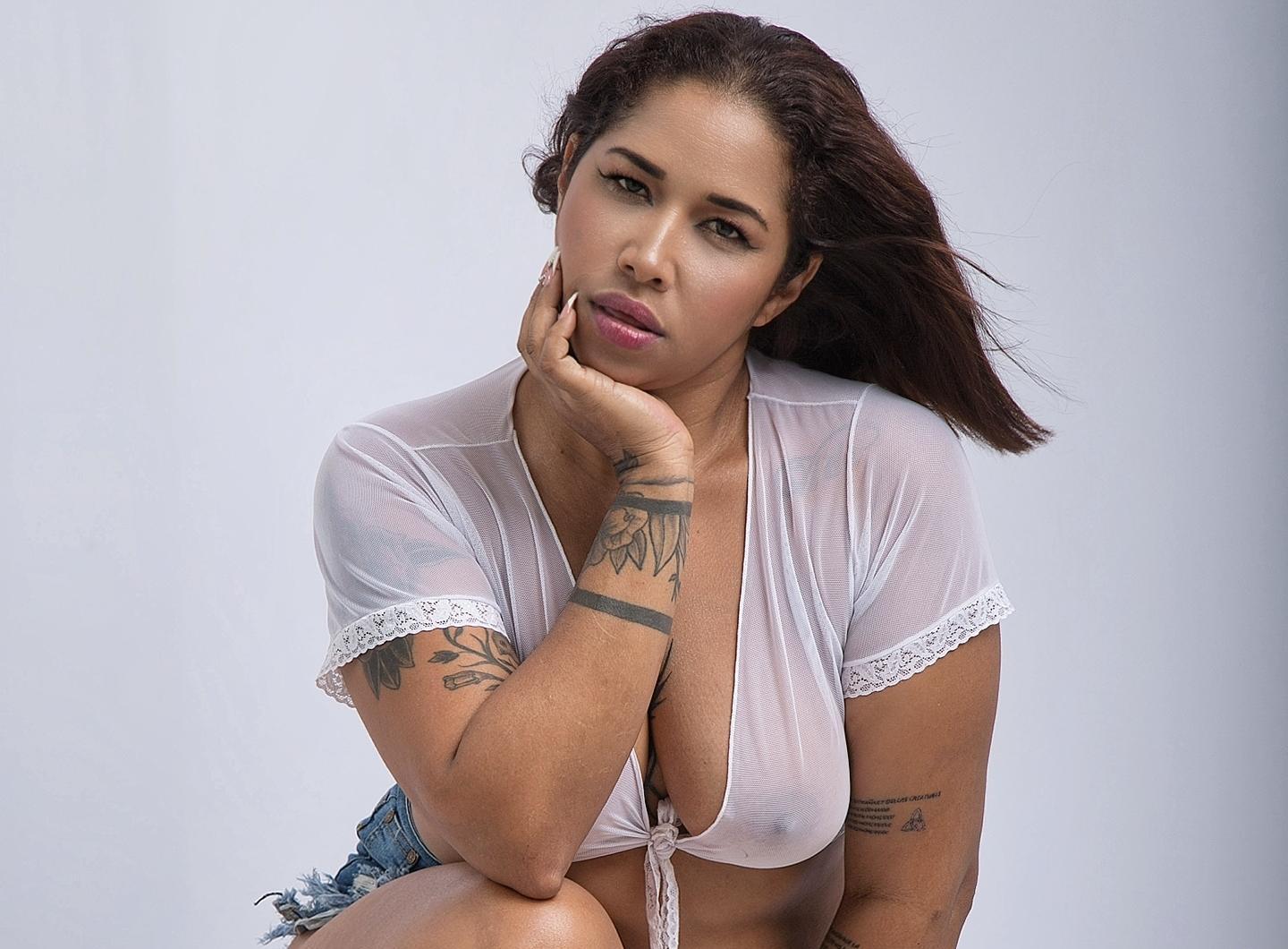 Nicolle_blue