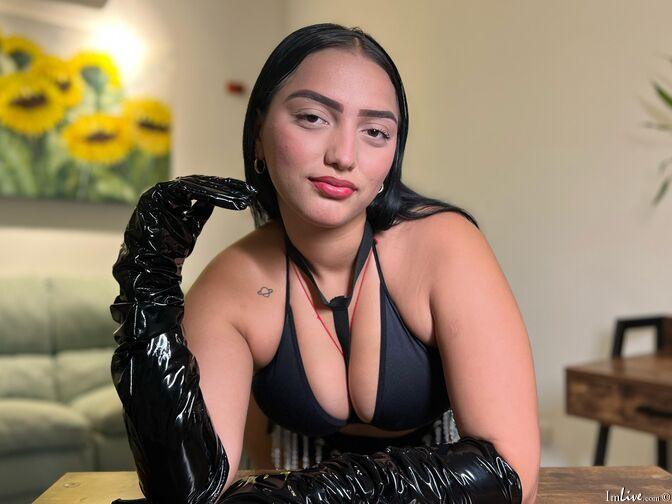 Roxanevegahot