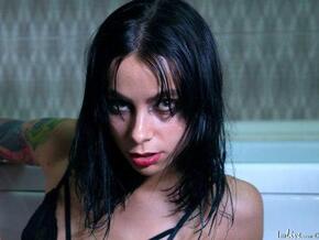 Shania_Swan
