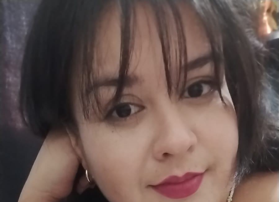 Yanette_CurvyLatina