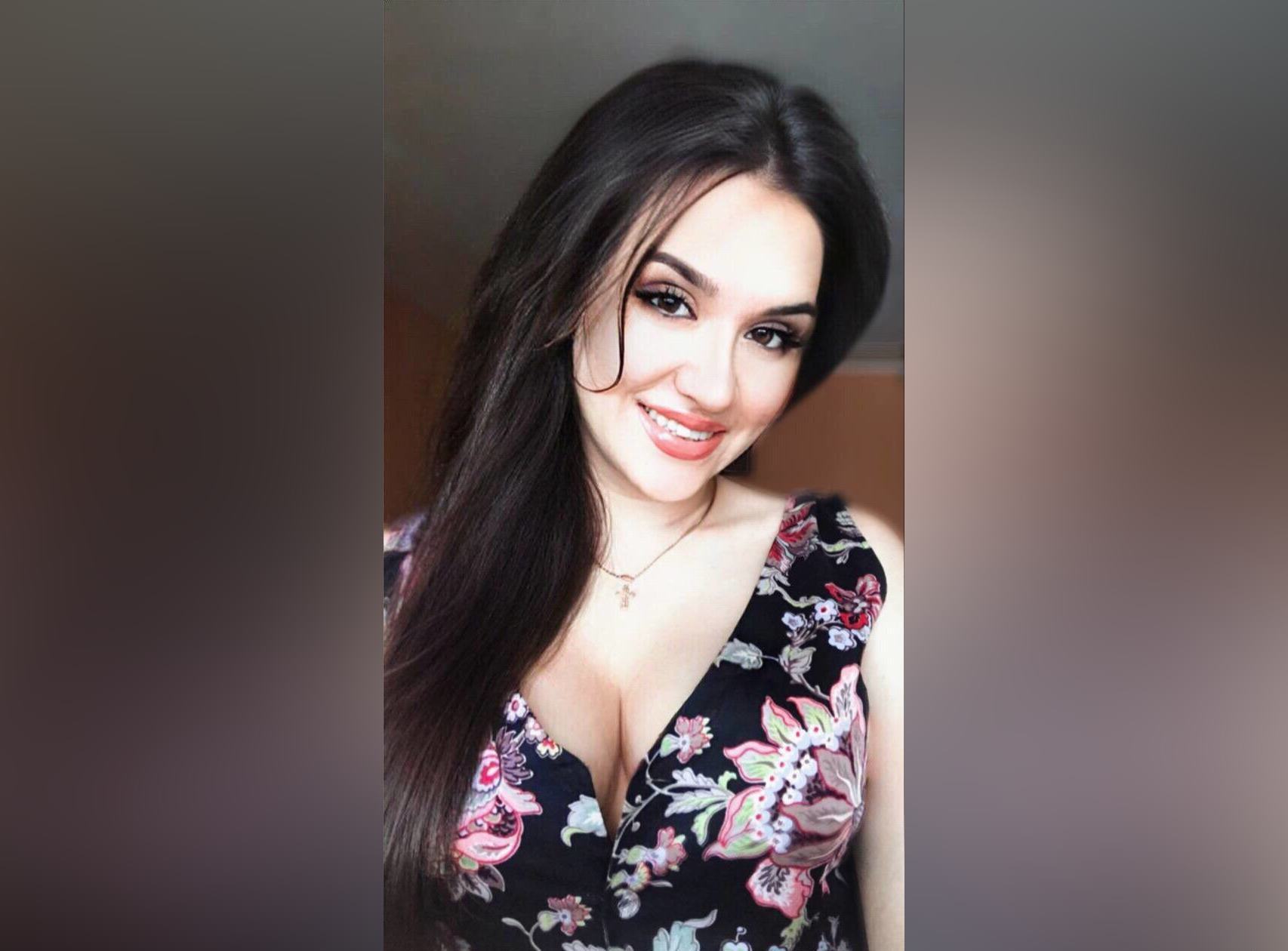 xAngelaHoney